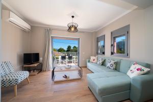 luxury-apt-karavomilos_12